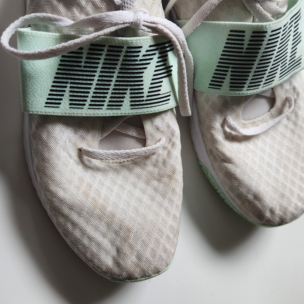 Nike White and Light Green Sneakers - Picture 6 of 8